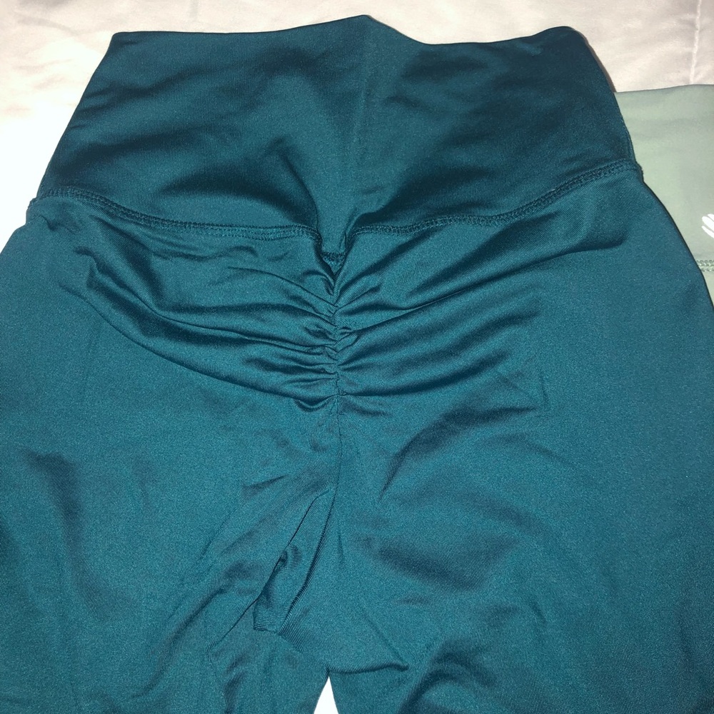 Abs2b Apparel Scrunch Leggings